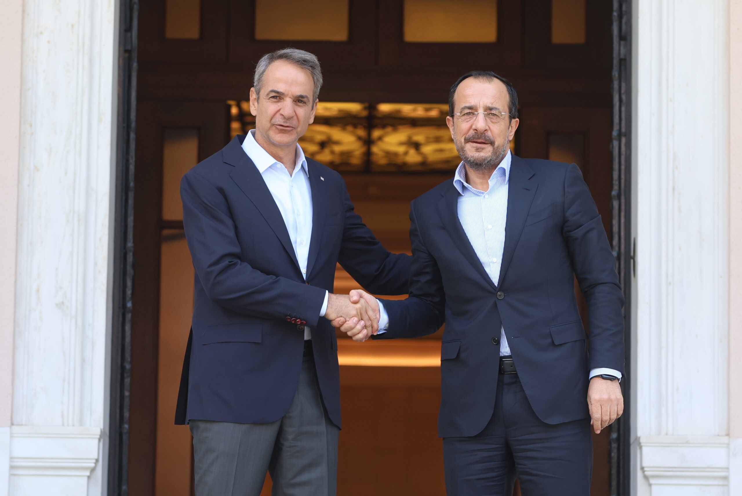 Συνάντηση Μητσοτάκη-Χριστοδουλίδη: «Σημαντική κινητικότητα στο Κυπριακό – Η Ελλάδα στο πλευρό της Κύπρου»