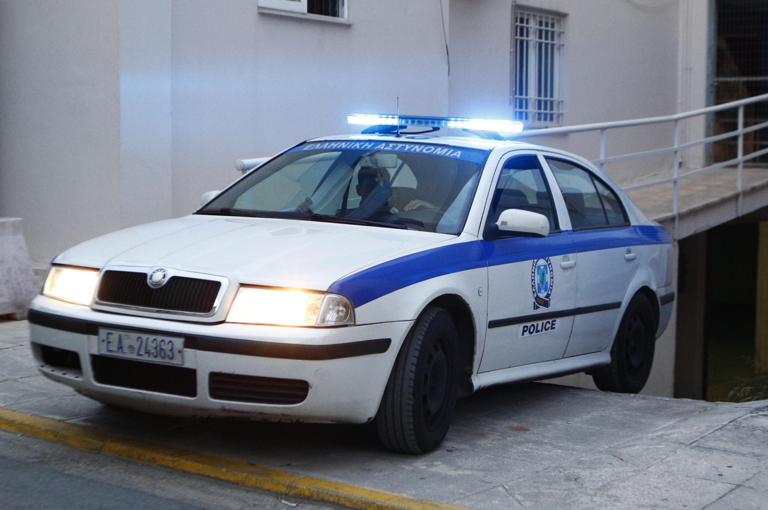Ρέθυμνο: Χειροπέδες σε δύο 19χρονους αλλοδαπούς για ληστεία