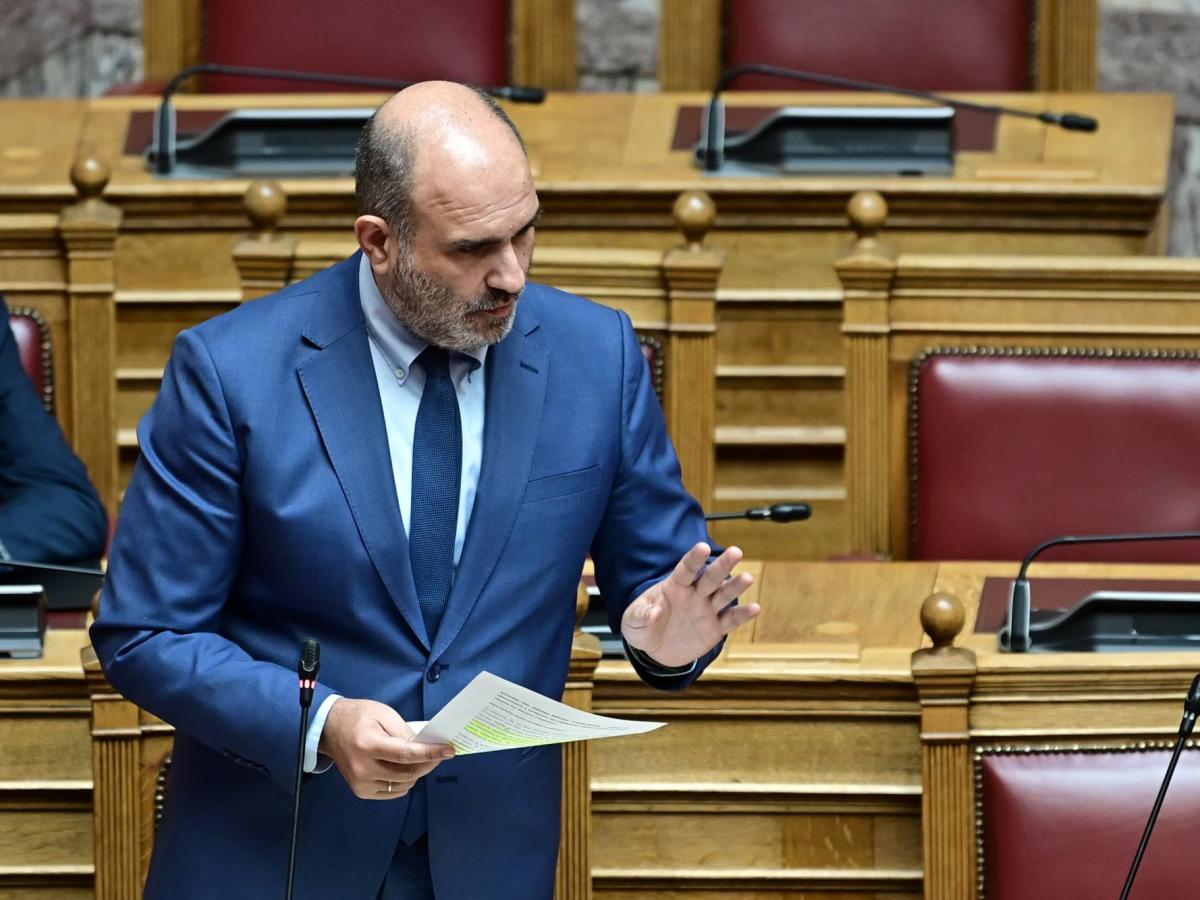Μετωπική Κατρίνη – Μαρκόπουλου στη Βουλή με φόντο τις 72 δόσεις