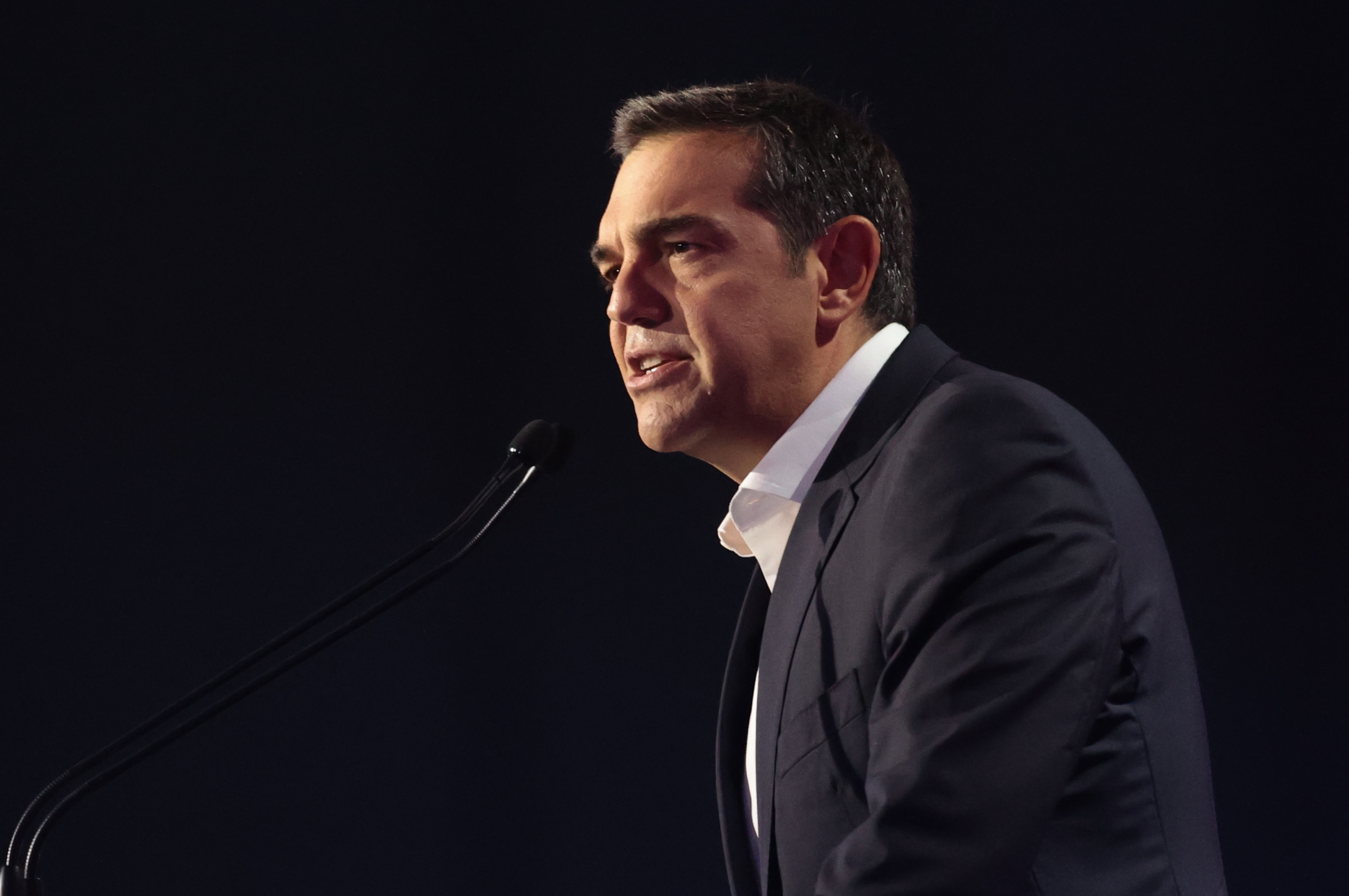 Τσίπρας: Να αποτελέσει η Αριστερά αξιόπιστη εναλλακτική απέναντι στην Ακροδεξιά