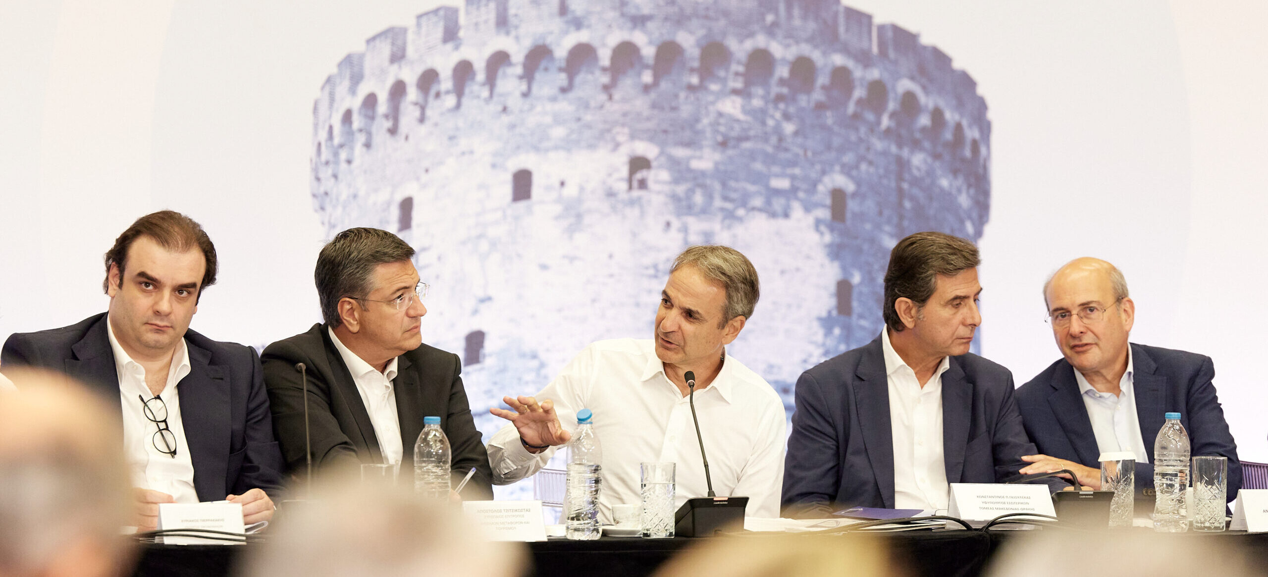 Το νέο στοίχημα Μητσοτάκη δεν λέγεται παροχές, λέγεται «πιστέψτε με άλλη μία φορά» – Το αφήγημα της ΝΔ για τις εκλογές – Γιατί η αντιπολίτευση δεν έχει «κερδίσει» το παιχνίδι