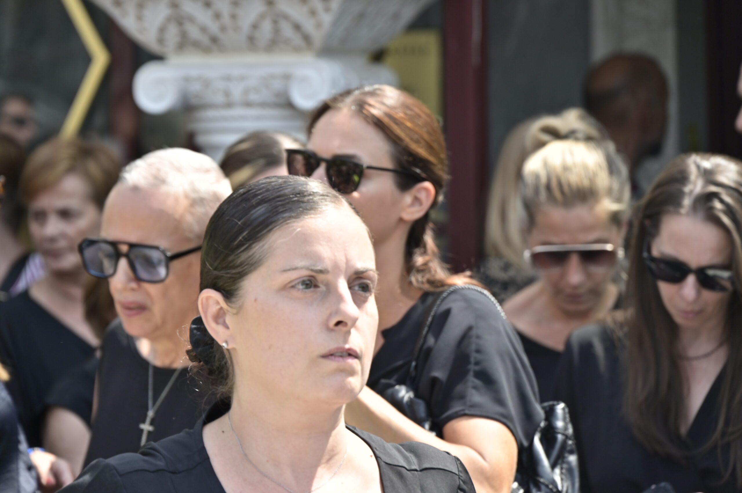 Κατερίνα Κόκοτα: Ράγισε καρδιές στον επικήδειό της – «Του ζήτησα πριν φύγω από το σπίτι να μου δώσει δύναμη να μην καταρρεύσω.»