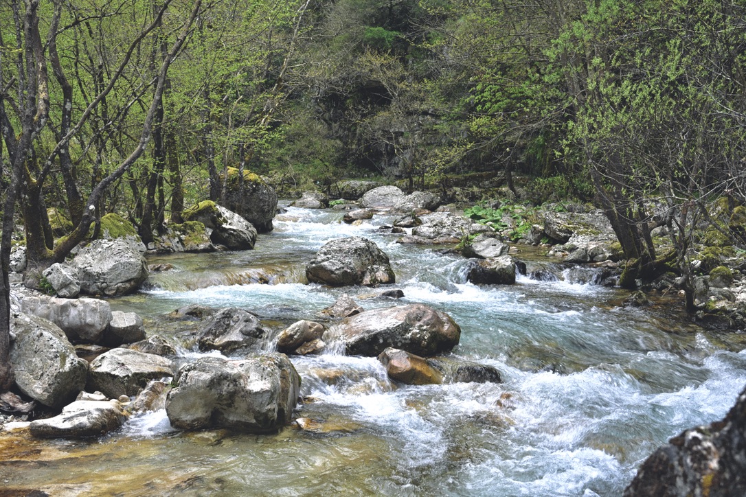 Τραγωδία στον Όλυμπο: Νεκρός 32χρονος μετά από βουτιά στα παγωμένα νερά του Ορλιά