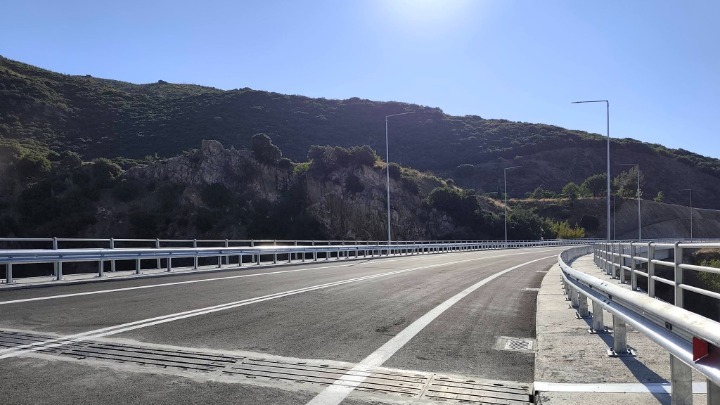 Κομοτηνή: Η νέα γέφυρα Κομψάτου παραδόθηκε στην κυκλοφορία μετά από σχεδόν εννέα χρόνια