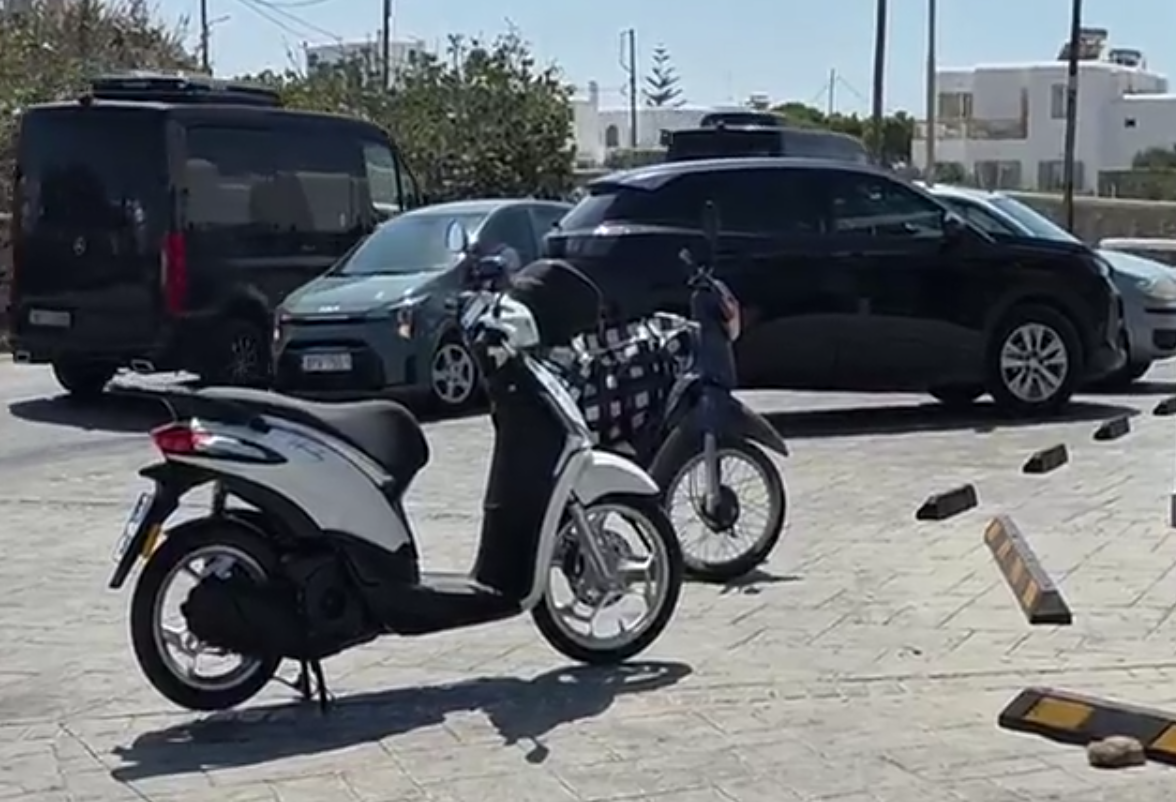 Πυροβολισμοί έξω από σούπερ μάρκετ στη Μύκονο μετά από συμπλοκή – Δείτε το βίντεο