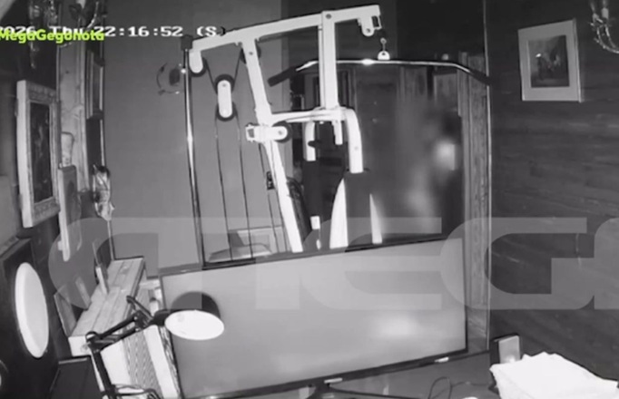 Νέα Πεντέλη: «Ποιος είναι;»: – Τρόμος για 18χρονο την ώρα της διάρρηξης σε σπίτι (Βίντεο)