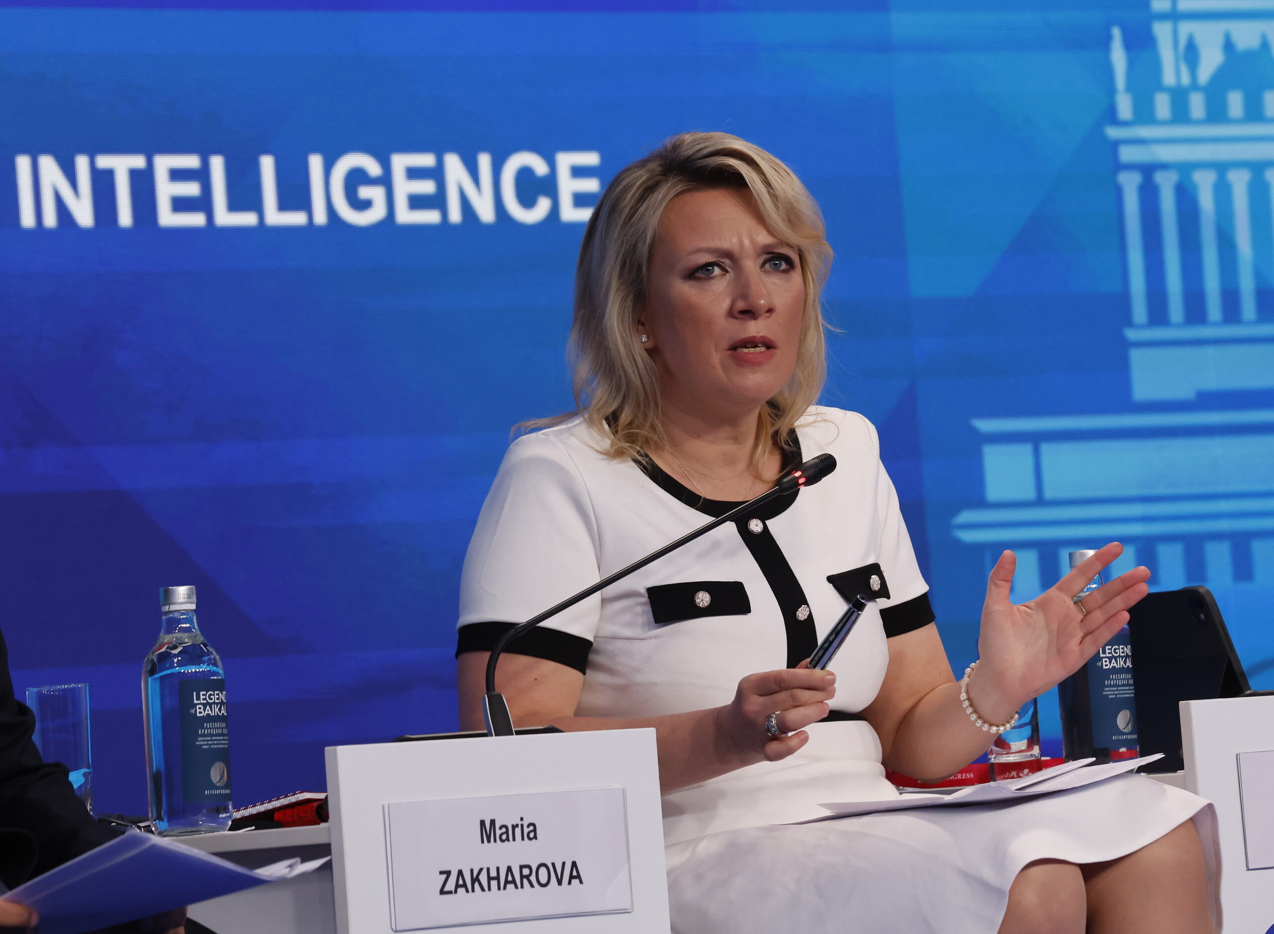 Ρωσία: «Παίζετε με τη φωτιά» – Απειλές σε Γαλλία και Βρετανία για τη στήριξη στην Ουκρανία