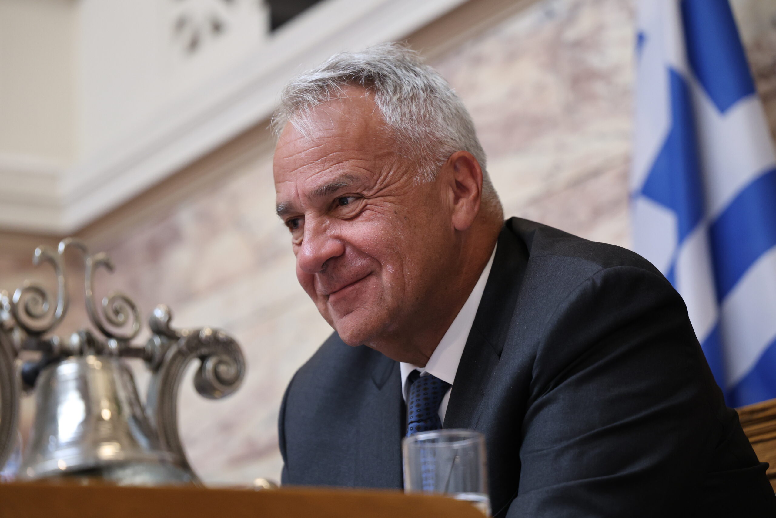 Η επιτροπή αναθεώρησης του Συντάγματος θα συνεδριάσει με θέμα ημερήσιας διάταξης συζήτηση επί των άρθρων 30,41,44 και 118. Τρίτη 23 Ιουνίου 2026