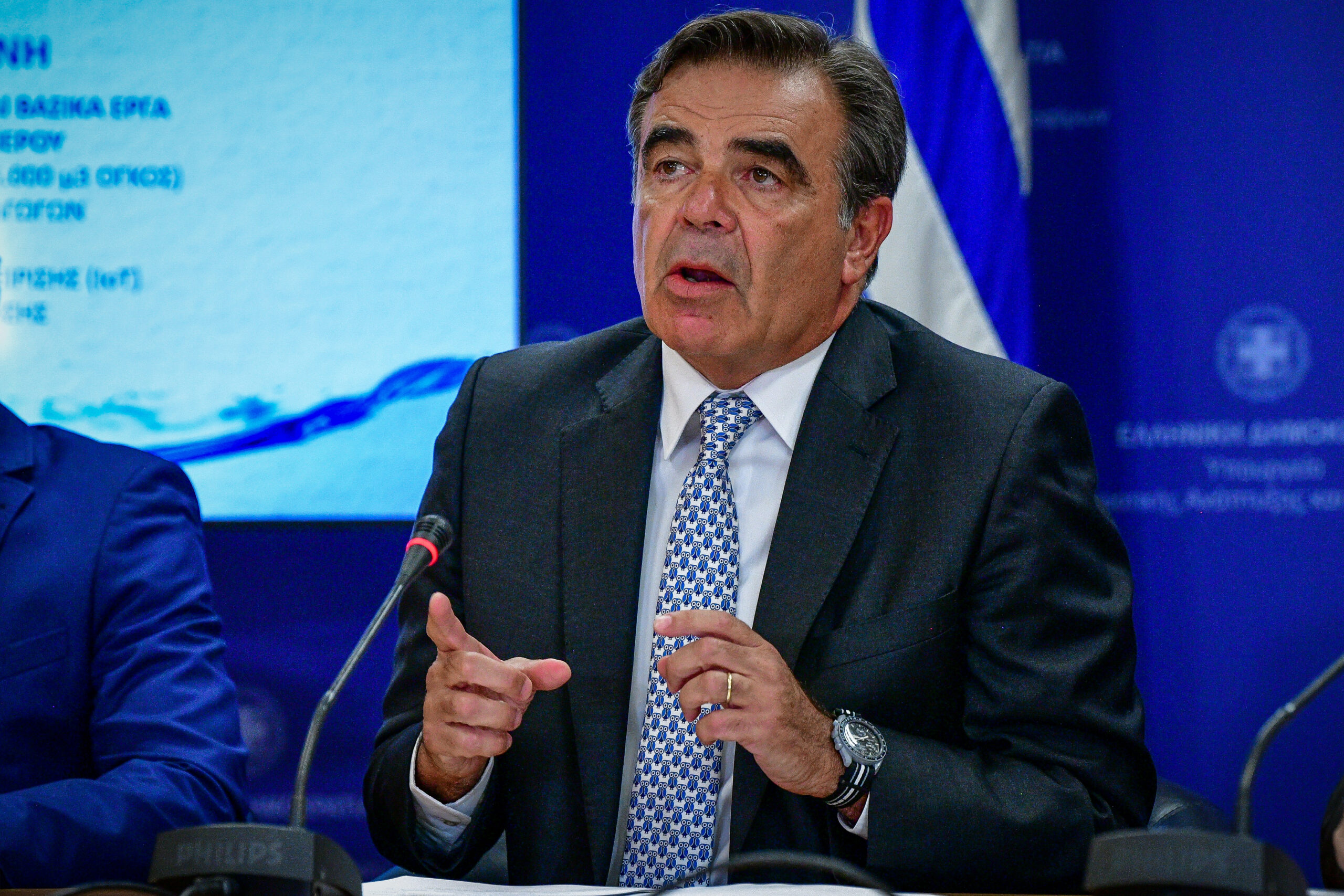 Υπογραφή συμβάσεων από τον Υπουργό Αγροτικής Ανάπτυξης Μαργαρίτη Σχοινά για την λιμενοδεξανμενή Χοχλακίων Ν.Λασιθίου και το φράγμα Αγ.Ιωάννη Ιεράπετρας και βασικά έργα αξιοποίησης αρδευτικών στον νομό, Πέμπτη 30 Ιουλίου 2026