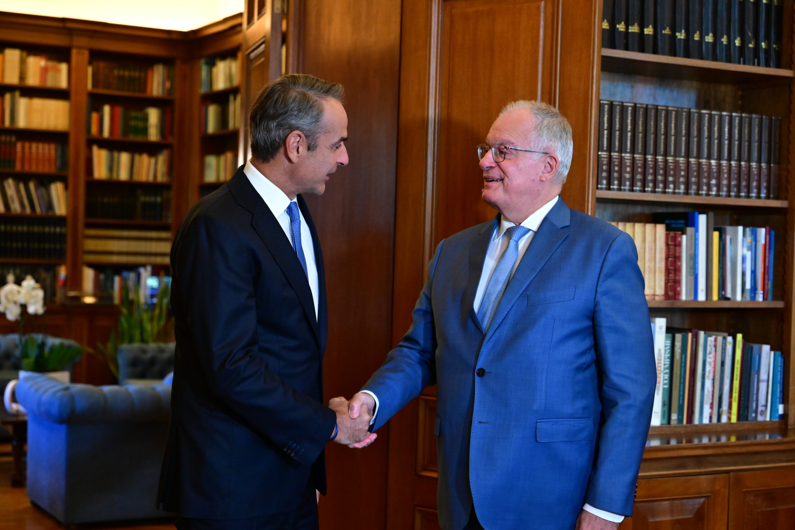 Μητσοτάκης: «Μας περιμένει ένας δύσκολος χειμώνας» – Πιέσεις στην Ευρώπη για τον ΕΦΚ
