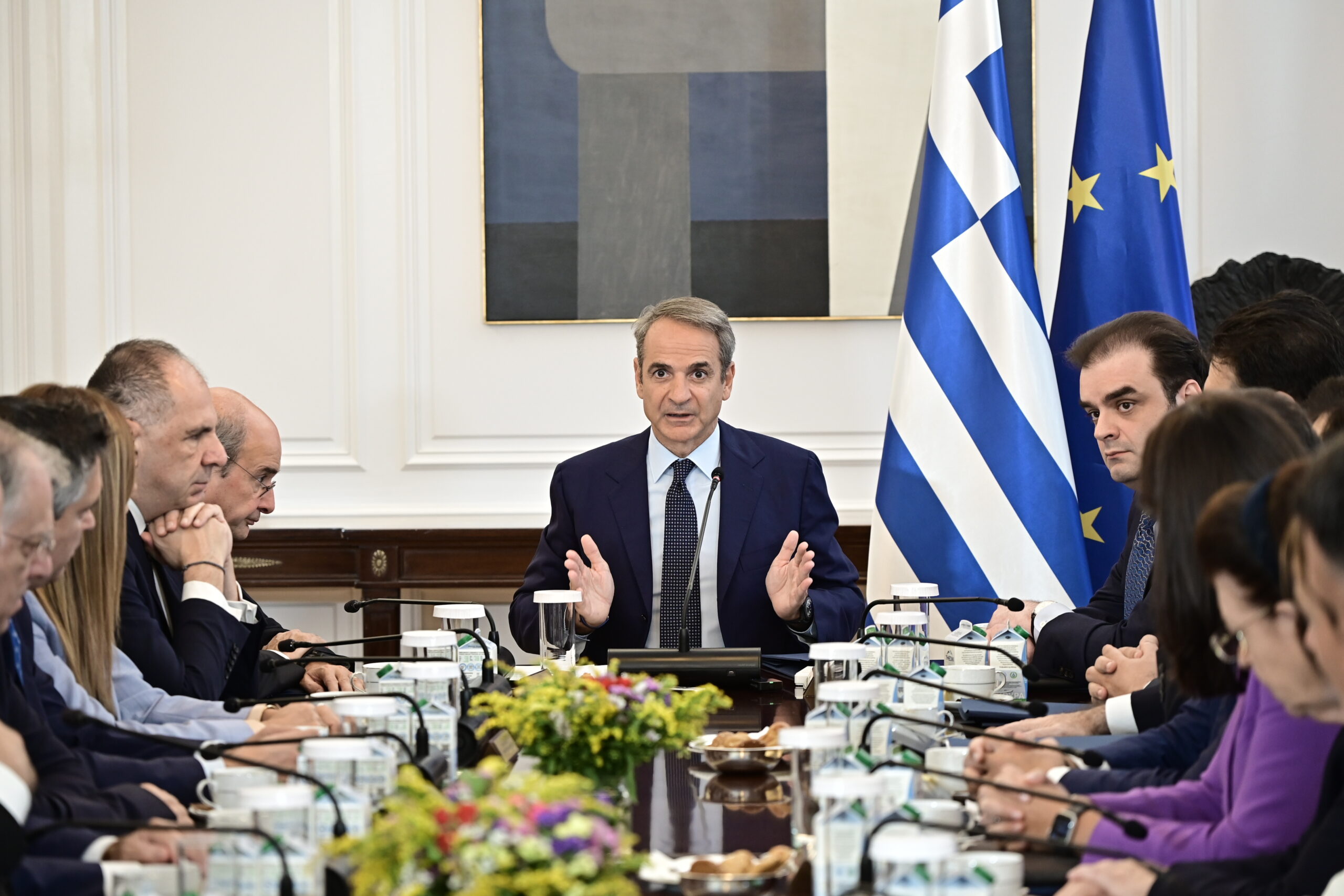 Μητσοτάκης: Στήριξη πέρα από τα καύσιμα, με μήνυμα να μη μείνει κανείς μόνος στον δύσκολο χειμώνα – Από τις 120 δόσεις έως το «ίδρωμα της φανέλας»