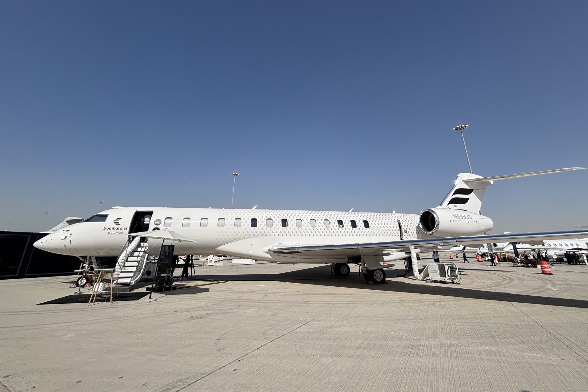 Τραμπ κατά Bombardier: «Τέλος οι πωλήσεις στις ΗΠΑ αν δεν παράγει εδώ» – Νέα κλιμάκωση με τον Καναδά