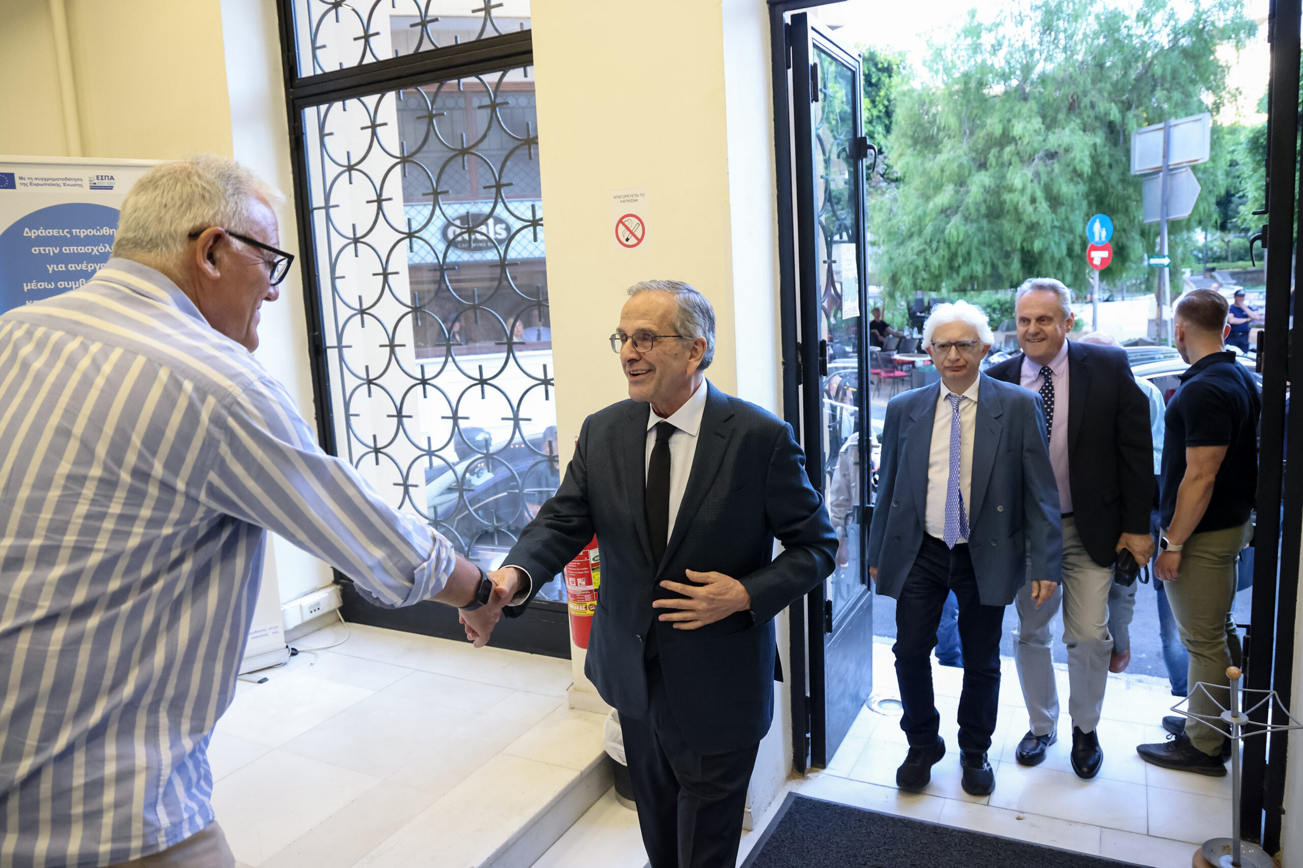 Σαμαράς διά στόματος Τσιούτσια: «Ιδεολογική μετάλλαξη στη ΝΔ – Ο Μητσοτάκης ασκούσε κριτική για τα επιδόματα Τσίπρα και αυτό έχει γίνει δόγμα»