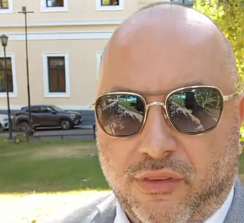 Συνελήφθη γνωστός δικηγόρος για ενδοοικογενειακή βία – Αρνείται τις κατηγορίες – Το live στο TikTok