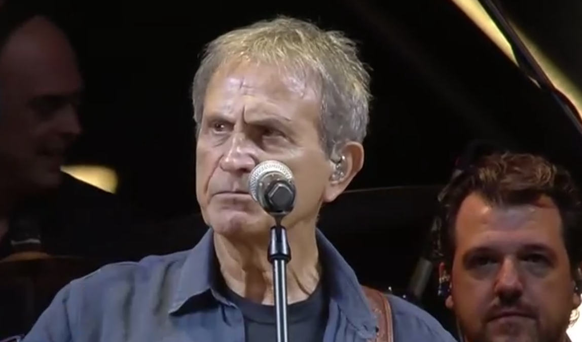 Γιώργος Νταλάρας για Γιώργο Μαζωνάκη: «Ο Γιωργάκης, ο συμπατριώτης μου από την Κοκκινιά, έφυγε – Καλή του ώρα»