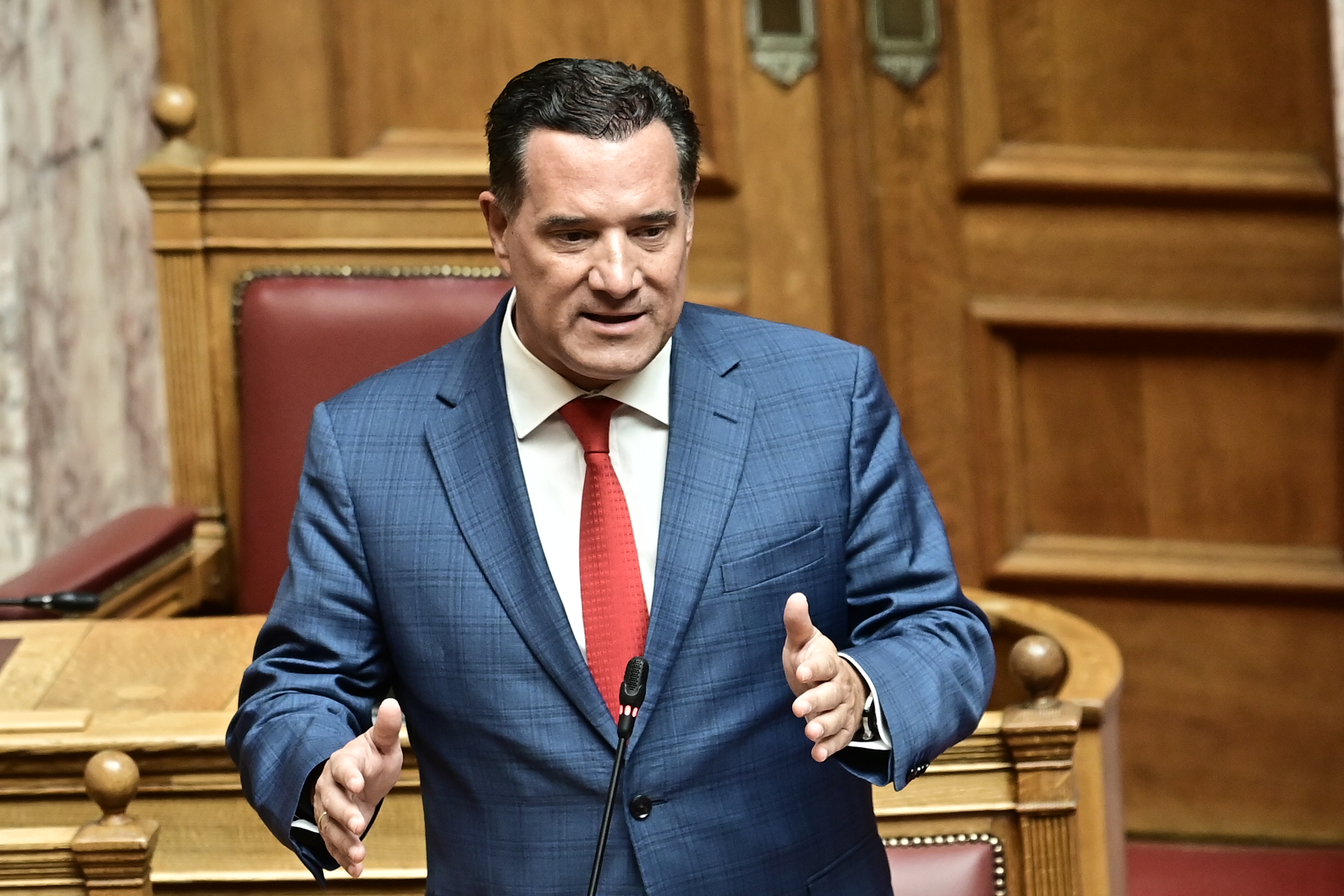 Γεωργιάδης για θάνατο Μαζωνάκη και «ράμπο» στην Υγεία: «Η απατεώνισσα έκρυβε το μηχάνημα από τον έλεγχο»