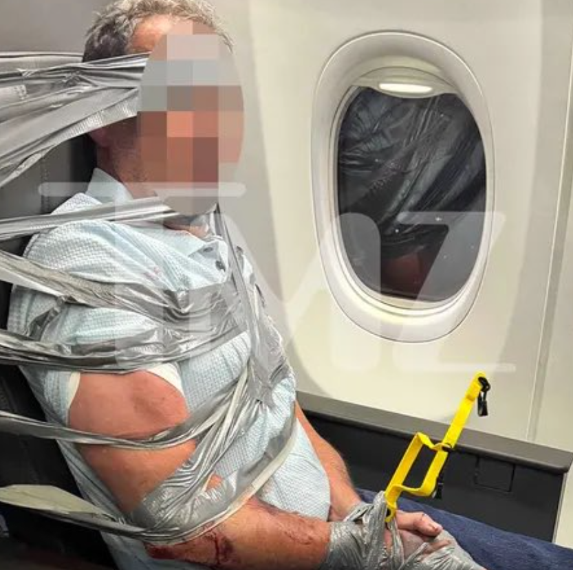 Επεισόδιο στην American Airlines: Επιβάτης έβριζε και χτυπούσε – Τον έδεσαν στο κάθισμα (Βίντεο)