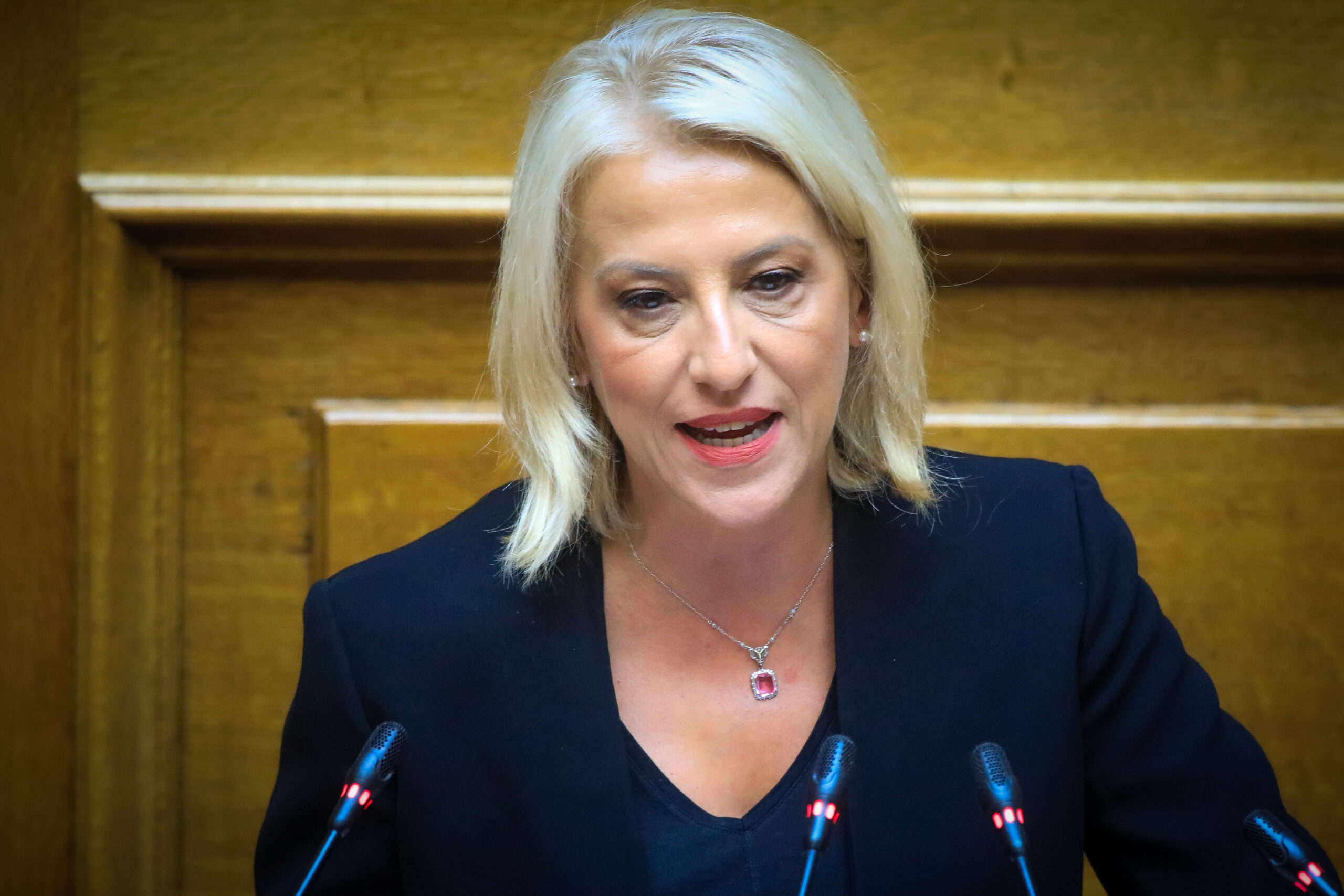 Ρένα Δούρου: «Η ΝΔ εκβιάζει την ψήφο με τα ελληνοτουρκικά»