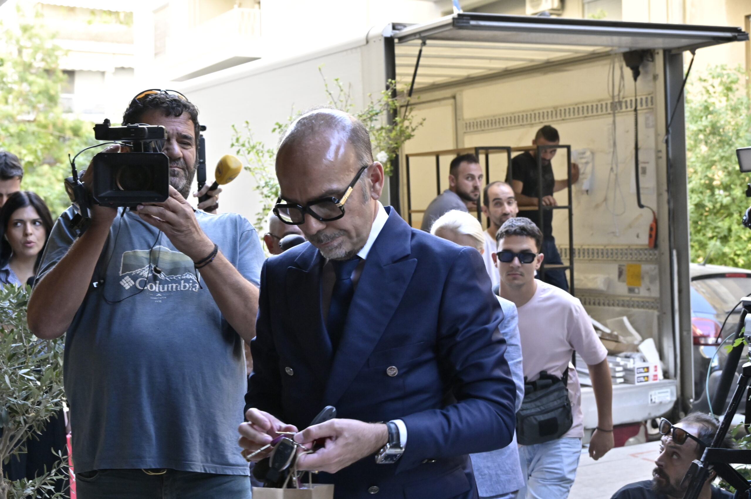 Προκαλεί ο γιατρός Ηλίας Θεοδωρόπουλος από τη φυλακή: «Ήταν θέμα χρόνου να φύγει ο Γιώργος Μαζωνάκης» (Βίντεο)