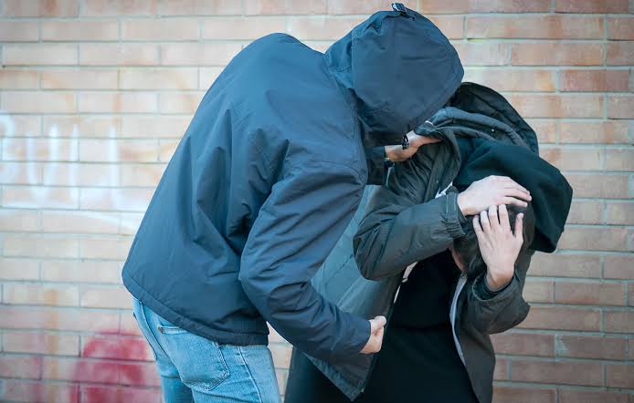 Βριλήσσια: Συνελήφθη 14χρονος για άγριο ξυλοδαρμό συμμαθητή του – Σε σοβαρή κατάσταση το θύμα