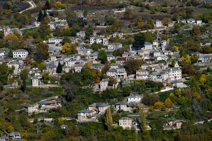 Έως 10.000 ευρώ για να μετακομίσουν στην Ήπειρο – Ποιοι δήμοι μπαίνουν στο πρόγραμμα «Μετεγκατάσταση»