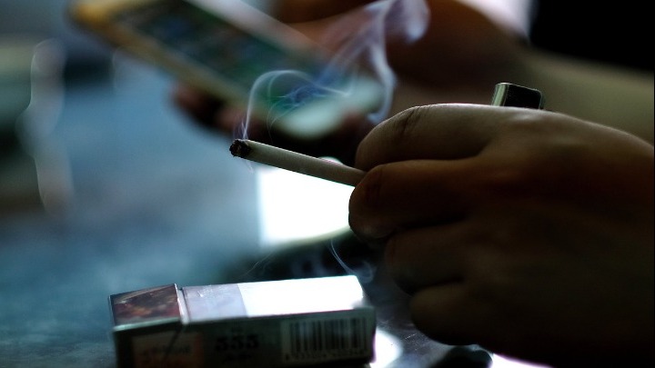 Η νικοτίνη επηρεάζει δυσμενώς την ψυχική υγεία των εφήβων – 34% πιθανότητες να εθιστεί κάποιος από την πρώτη ρουφηξιά