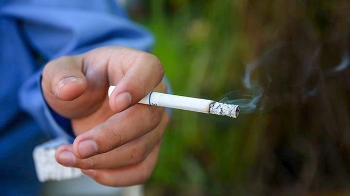 Τουλάχιστον 2,7 δισ. άνθρωποι εκτίθενται σε παθητικό κάπνισμα