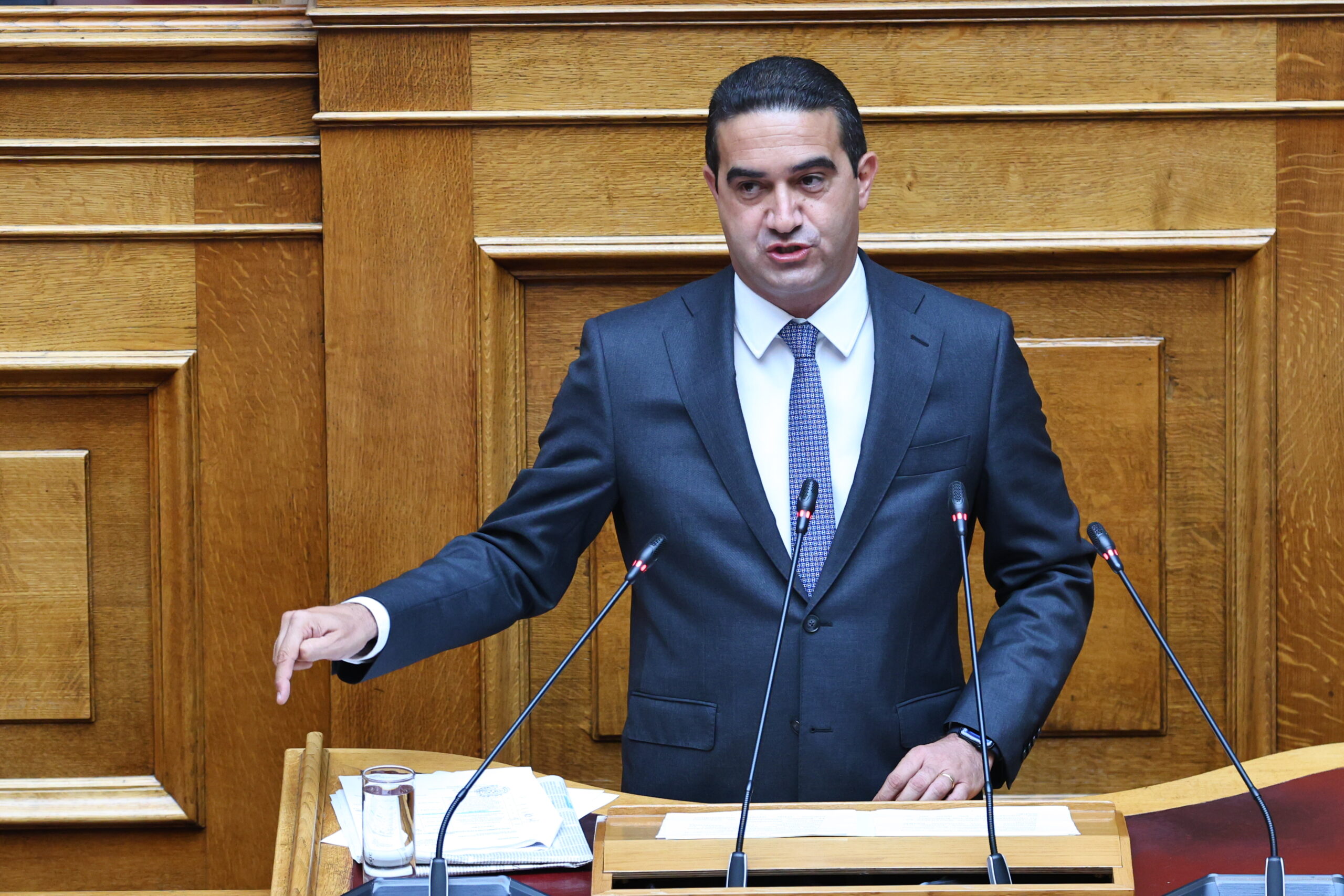 Κατρίνης στον Alpha Radio 98,9: «Μόνιμος μηχανισμός φορολόγησης των υπερκερδών – Το ΠΑΣΟΚ έχει καθαρό στόχο να κερδίσει τις εκλογές» – Για Κασιδιάρη: «Δεν αρκούν μόνο οι νομοθετικές ρυθμίσεις»