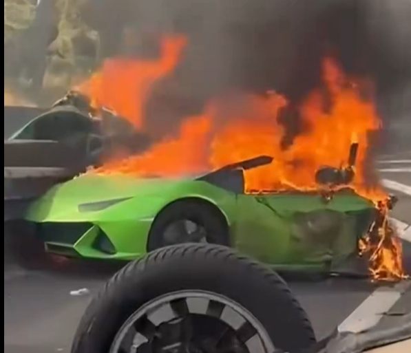 Τραγωδία στη Γαλλία: Lamborghini κόπηκε στα δύο και κάηκε – Νεκροί πατέρας και γιος (Βίντεο)