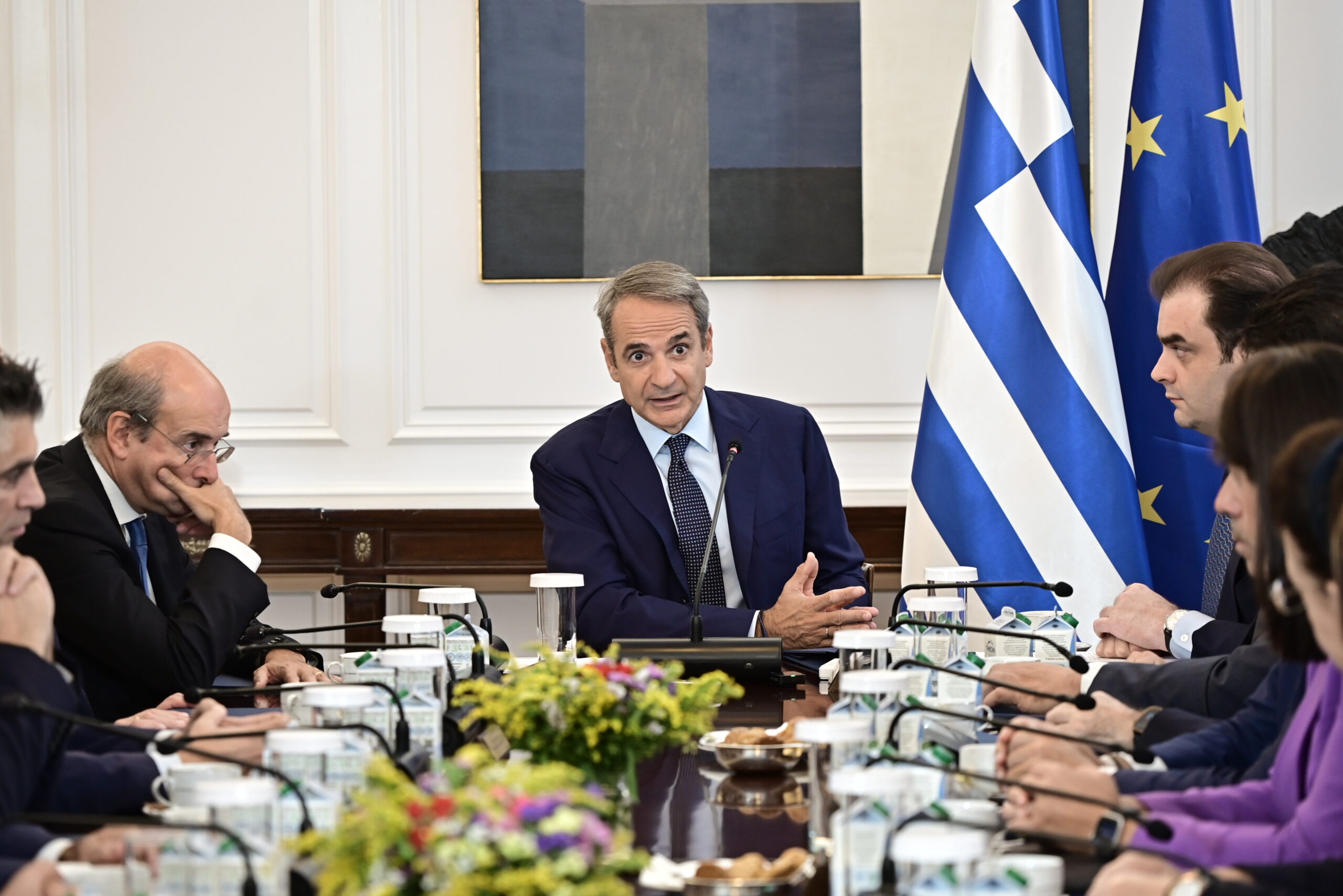 Μητσοτάκης: Ρυθμίσεις έως 120 δόσεις, πρόστιμα στους servicers, επιδότηση στο diesel και κάτω από €1,75 το πετρέλαιο θέρμανσης