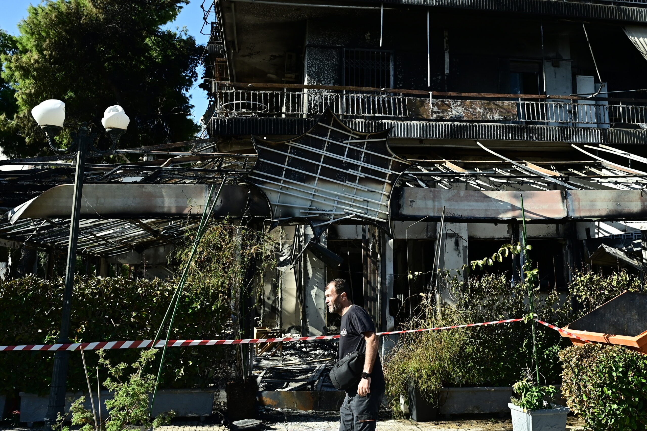 Νέα Ιωνία: Στο νοσοκομείο 10χρονη από τη φωτιά στην καφετέρια – Τι λέει ο ιδιοκτήτης (Βίντεο)