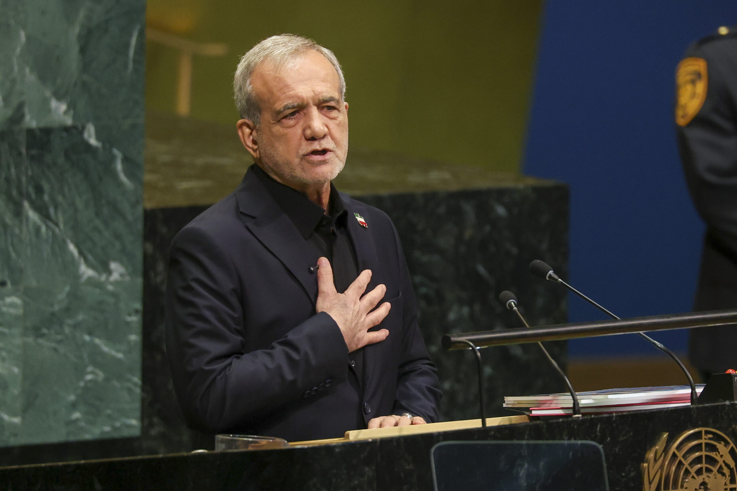Πεζεσκιάν στον ΟΗΕ: «Το Ιράν δεν θα σκύψει το κεφάλι ούτε θα γονατίσει» – Τι είπε για Ορμούζ (Βίντεο)