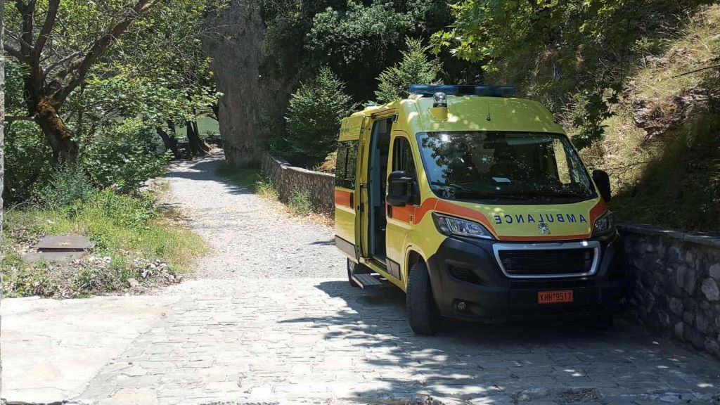 Κόνιτσα: Επιχείρηση της Πυροσβεστικής για 7 περιπατήτριες στη Μονή Στομίου – Τις παρέλαβε ασθενοφόρο