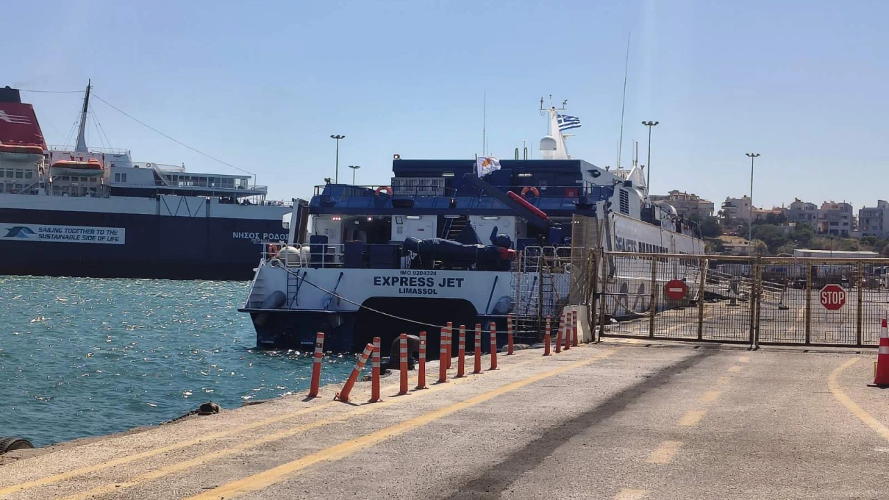 Σε εξέλιξη μεγάλη επιχείρηση μεταγωγής 197 μεταναστών: Από την Κρήτη στη Σάμο και την ενδοχώρα (Βίντεο)