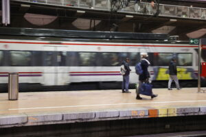 Σύγκρουση τρένων ταχείας κυκλοφορίας στην Ισπανία – Tουλάχιστον 10 νεκρoί και πολλοί τραυματίες (Βίντεο)