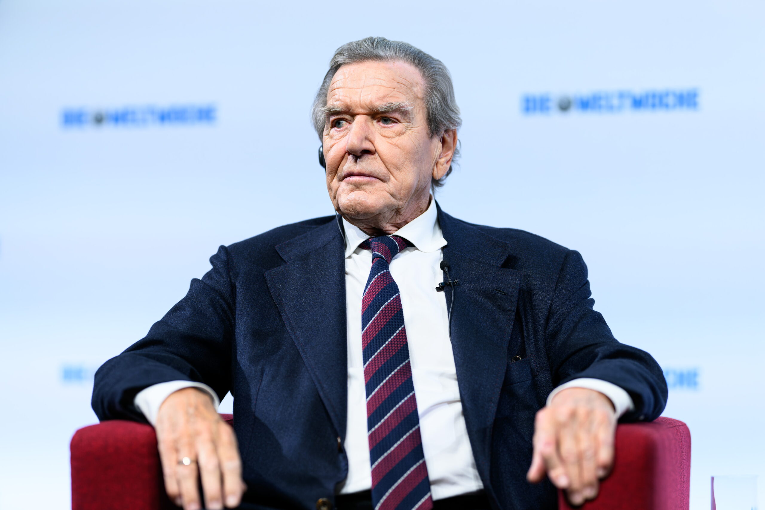 epa11694516 Former German Chancellor Gerhard Schroeder participates in a panel discussion titled 'Peace in Europe' in Vienna, Austria, 31 October 2024. The event was organized by Swiss weekly newspaper 'Weltwoche'.