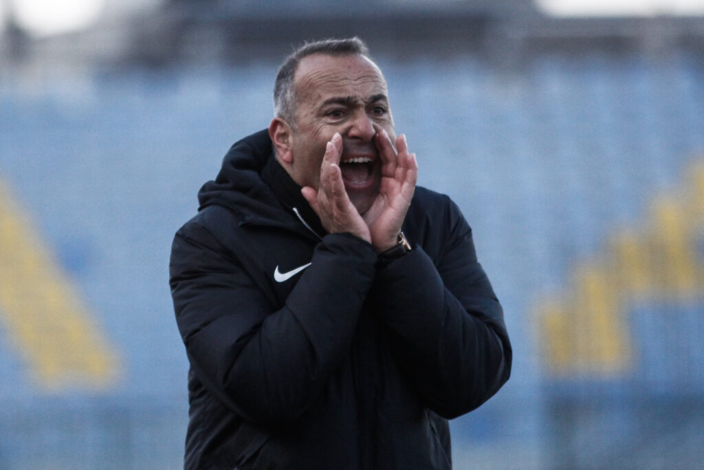 Αμανατίδης για Super League 2: «Χρειάζεται χρόνος για τους προπονητές»