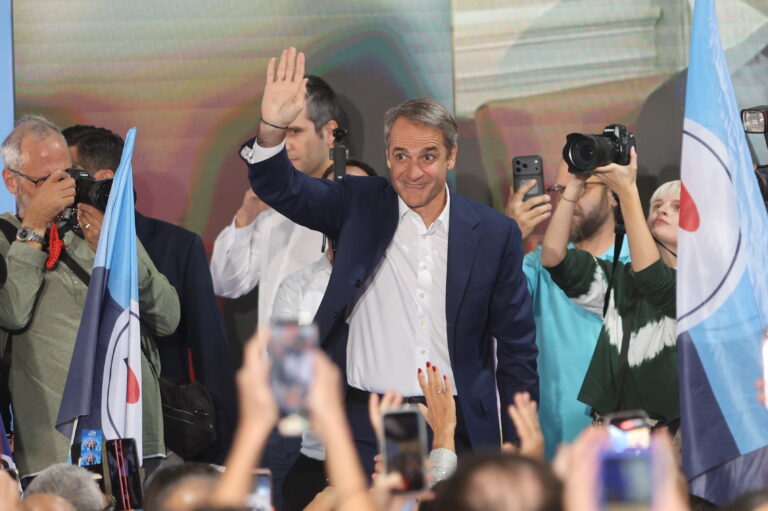 Μητσοτάκης: «Θα το ξανακάνουμε το 2027» – Η εκδήλωση για τα 52 χρόνια της ΝΔ, οι παρουσίες και οι ηχηρές απουσίες (Βίντεο)