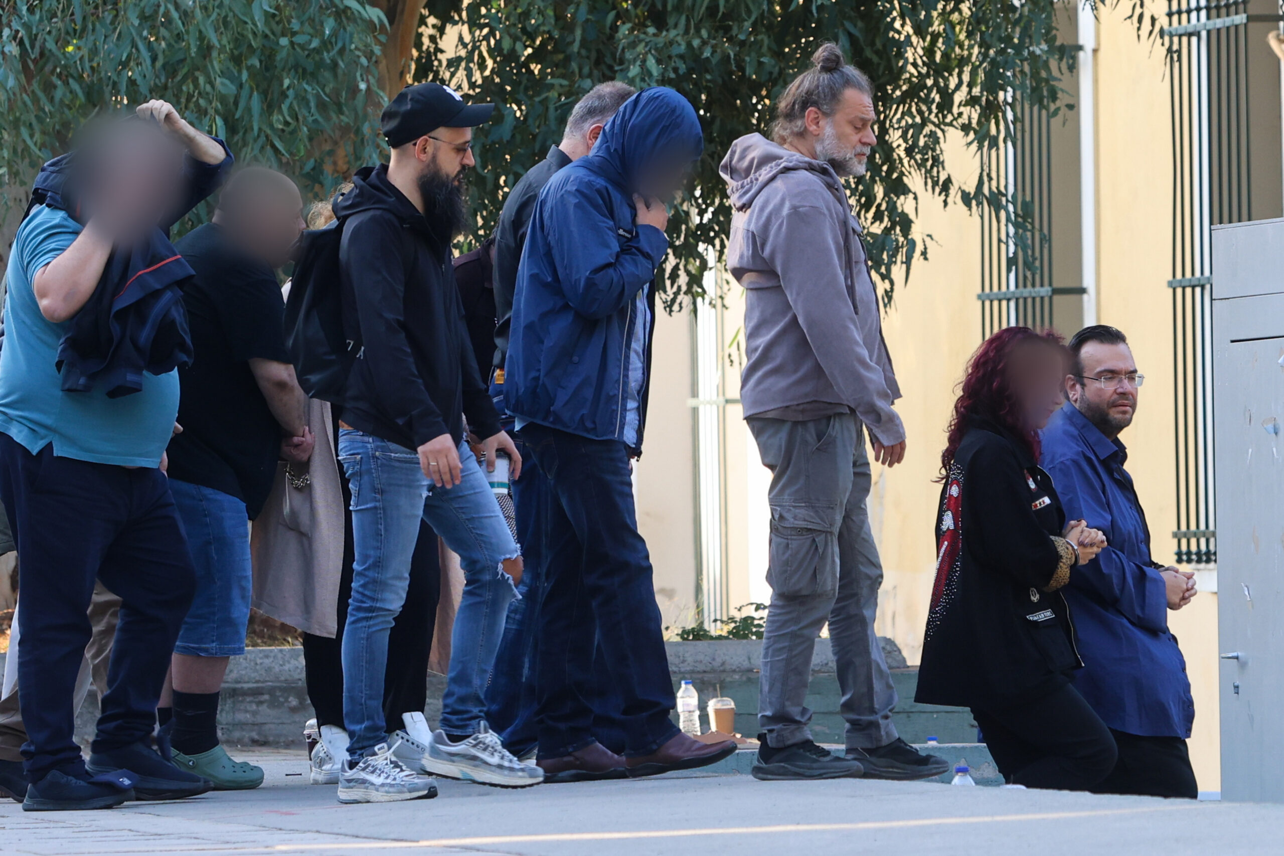 Yπόθεση Καμπούρη: Εντάλματα κράτησης για έξι κατηγορούμενους – Πέντε αφέθηκαν ελεύθεροι