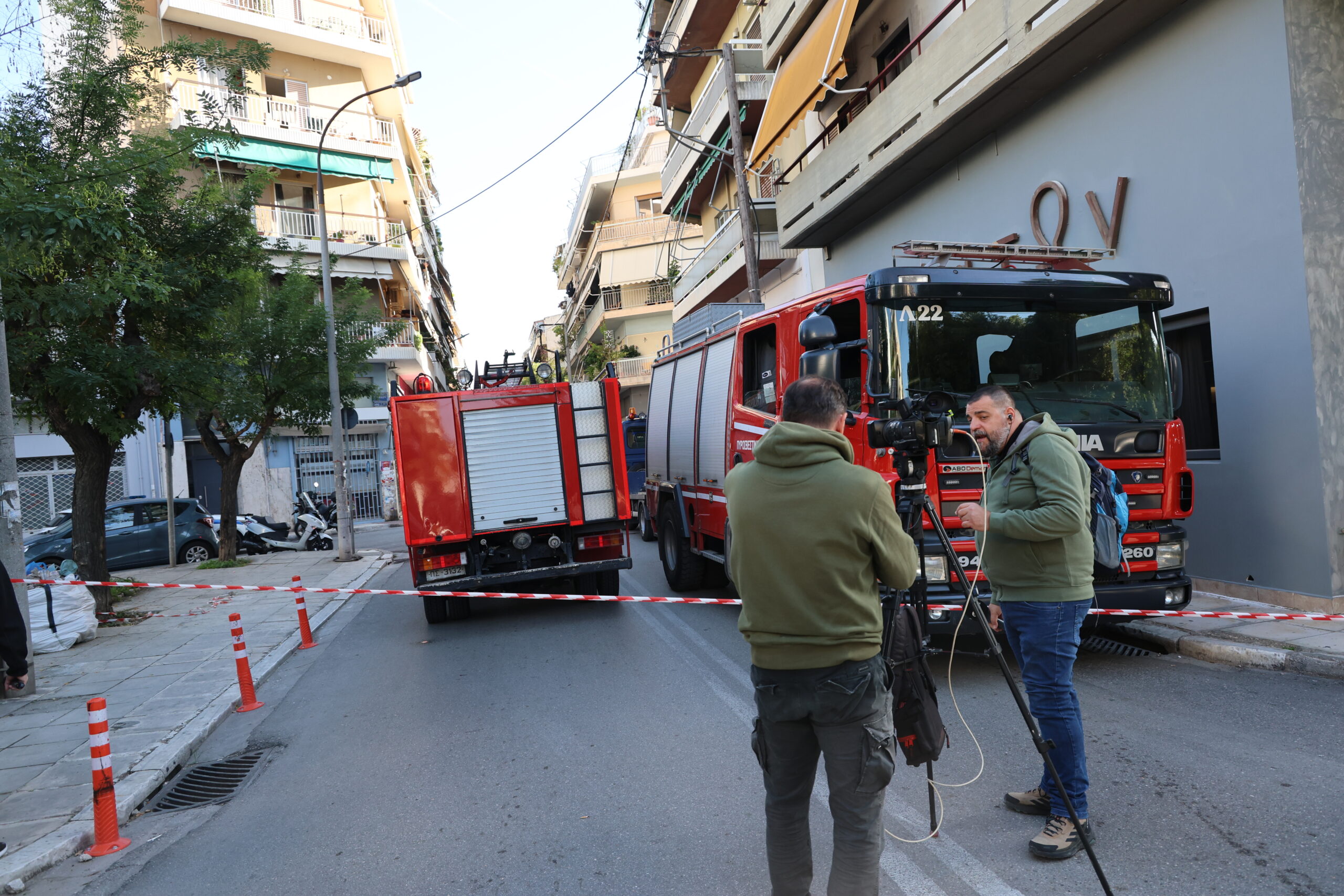 Έκρηξη στον Κολωνό: Πώς πυροδοτήθηκε ο μηχανισμός στο σακίδιο – Σοβαρά τραυματίας αστυνομικός – Ποιος τηλεφώνησε