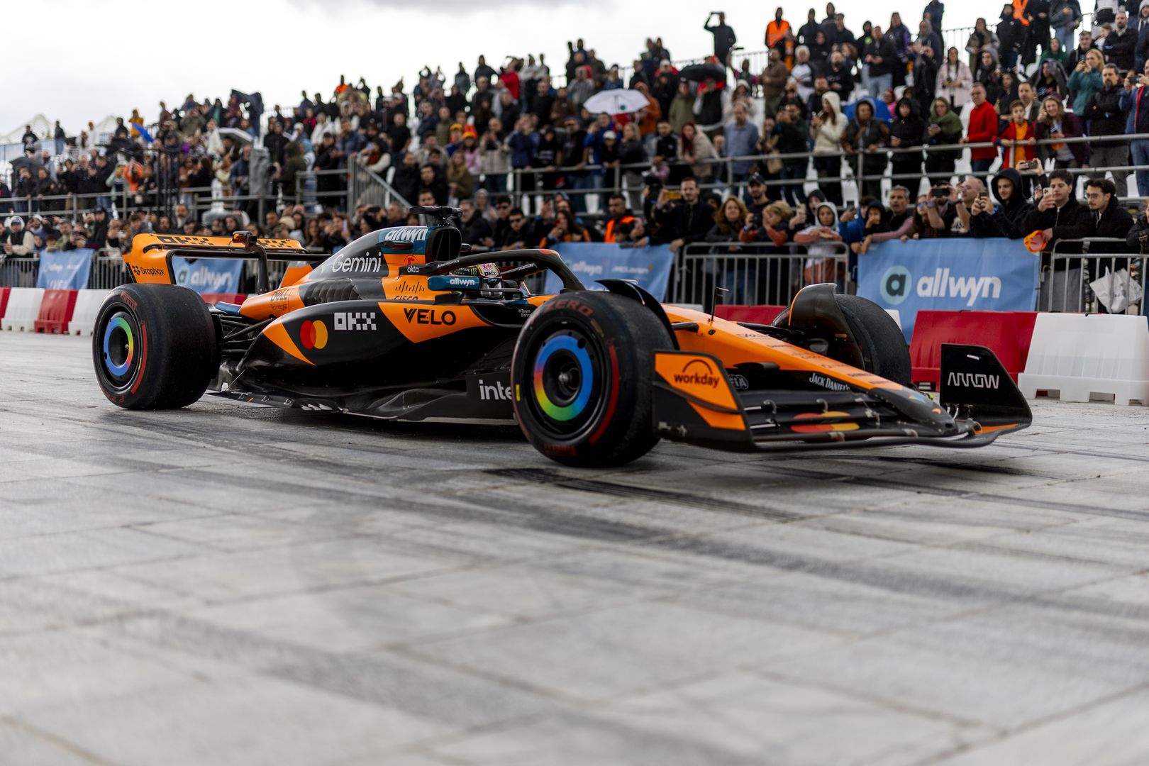 Το Allwyn x McLaren Racing: Live in Athens μέσα από ένα  εντυπωσιακό highlight video και μοναδικές φωτογραφίες