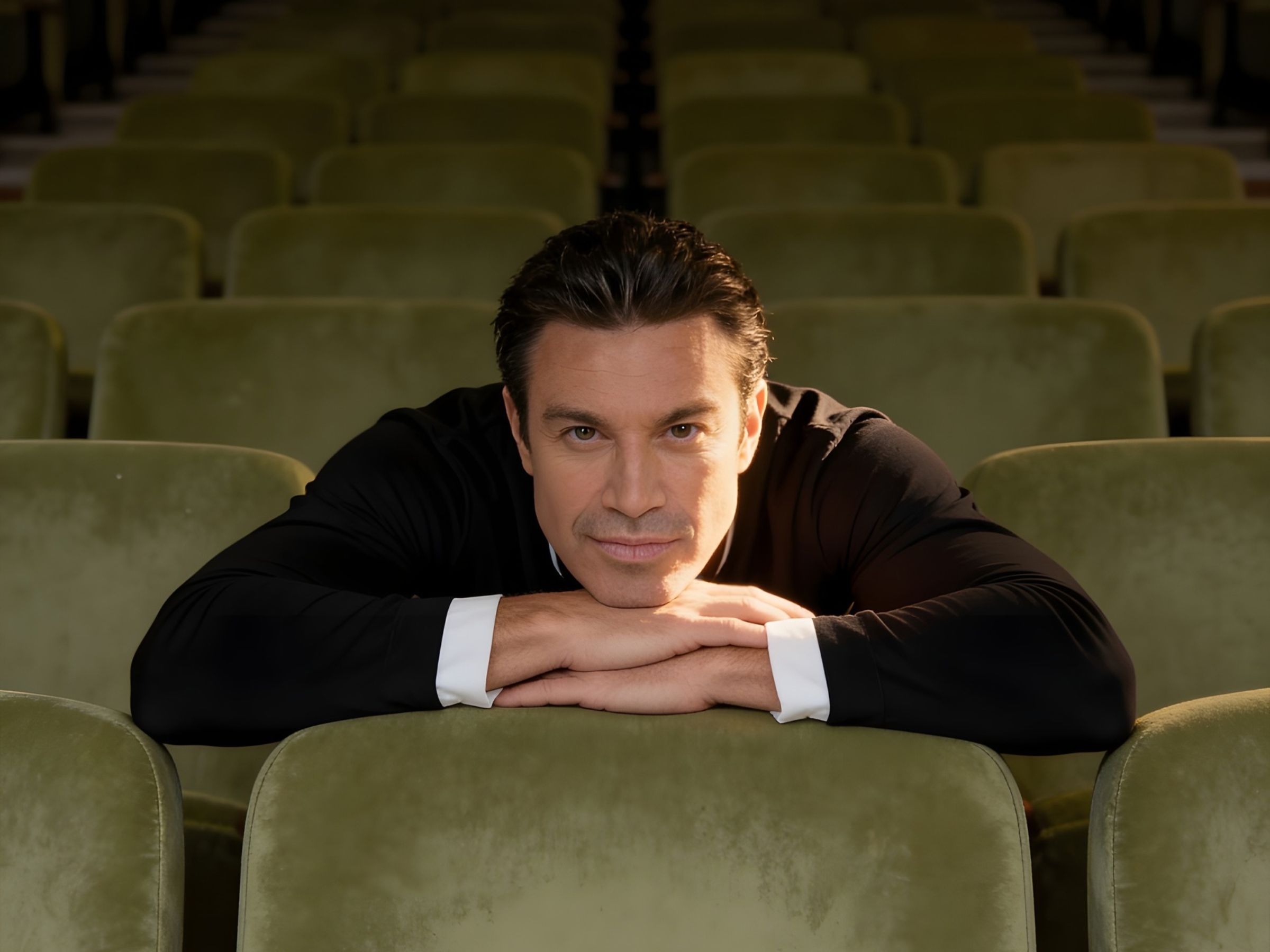 Mario Frangoulis and His Big Band – Η πιο λαμπερή και γιορτινή παράσταση της χρονιάς!