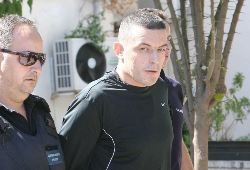 Νέα αποκάλυψη για τον Αλκέτ Ριζάι – Μετά τους πυροβολισμούς διέφυγε σαν… αστυνομικός
