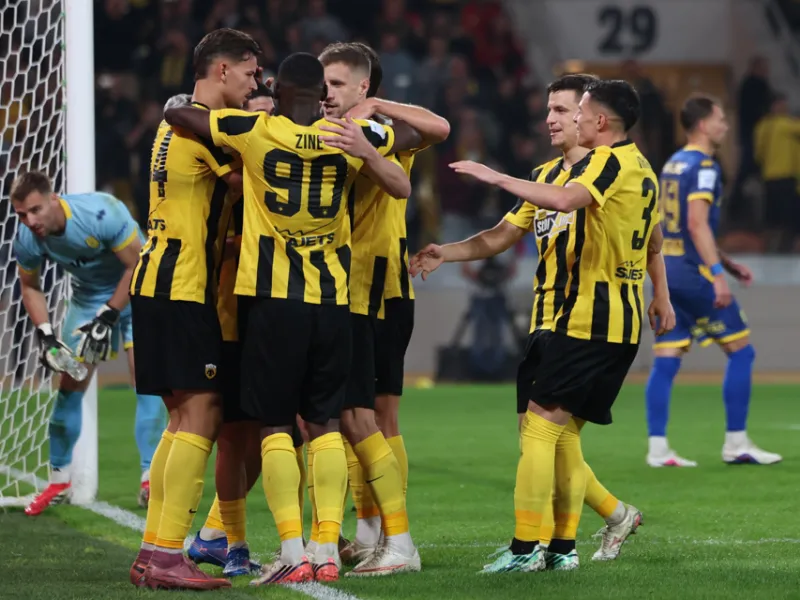 Super League: «Πεντάστερη» ΑΕΚ στη Νέα Φιλαδέλφεια – Διέλυσε 5-0 τον Παναιτωλικό και συνεχίζει το απόλυτο στην έδρα της