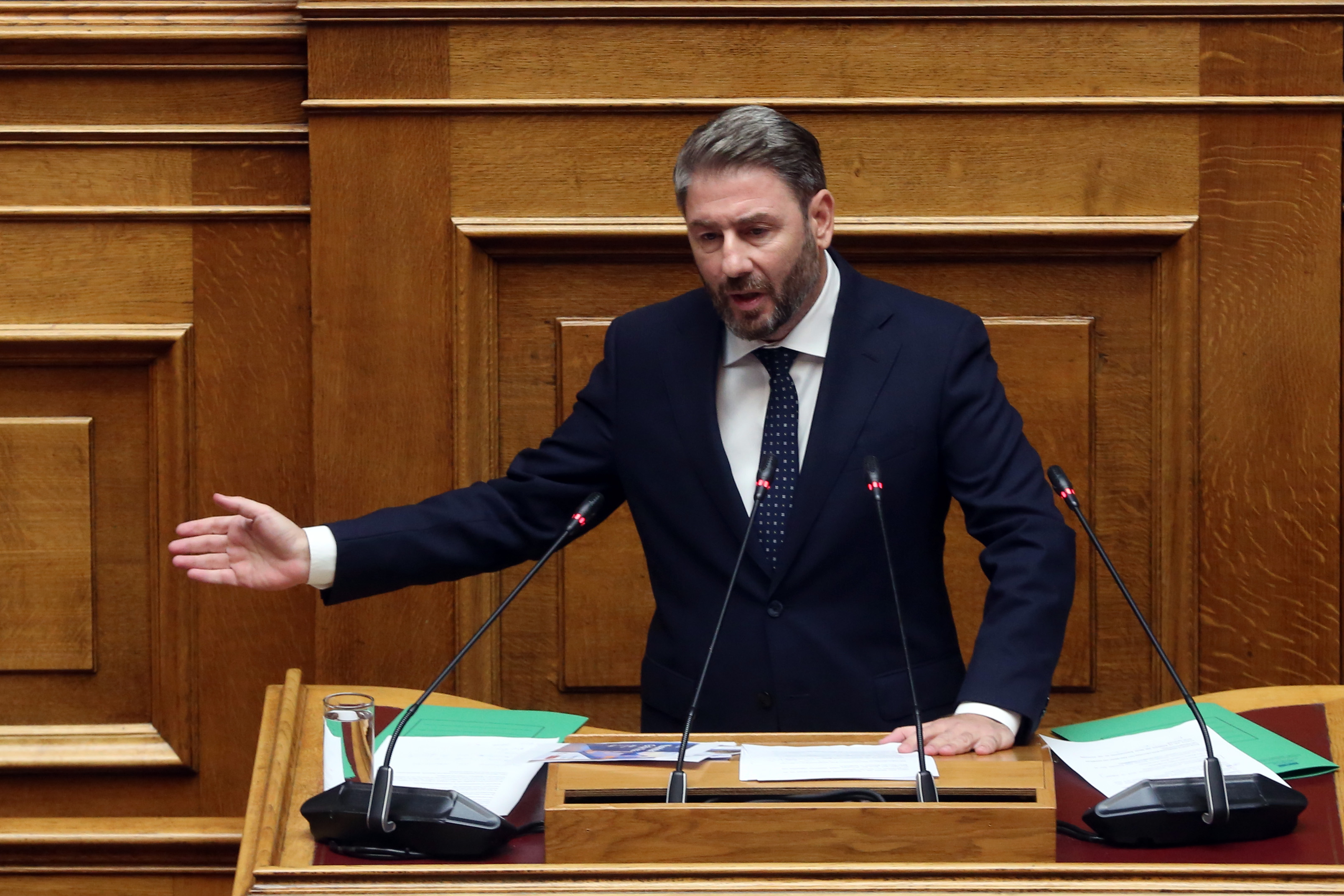 Ανδρουλάκης: «Πολιτικά έκθετη» η κυβέρνηση για την Κίμπερλι Γκιλφόιλ