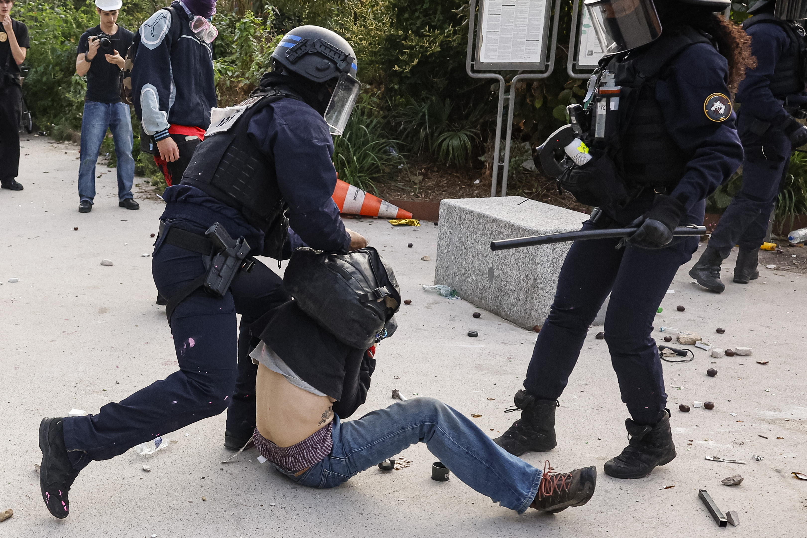 French students stage nationwide protests over school conditions