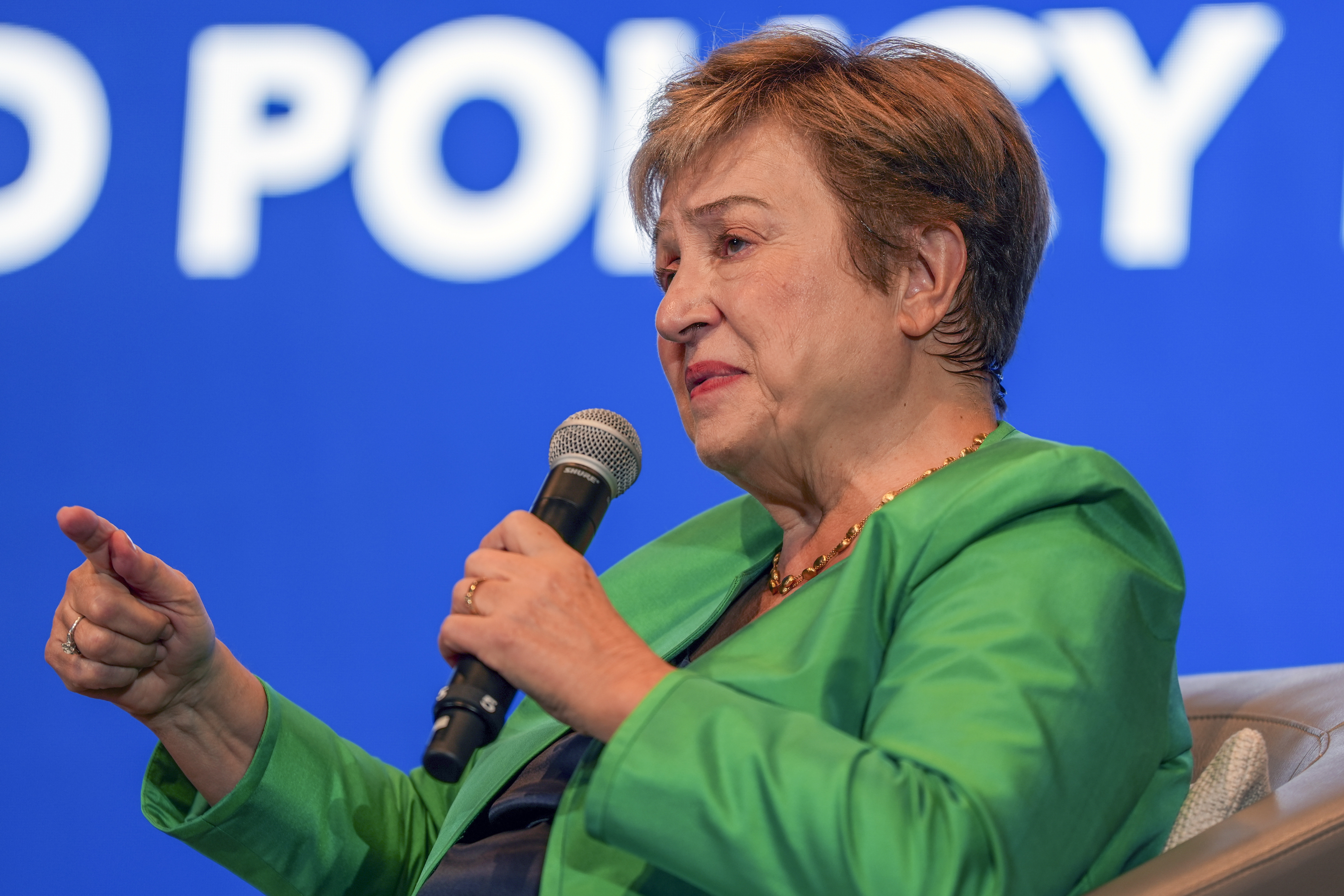 ΔΝΤ: Σταθερός ρυθμός ανάπτυξης 1,8% στην Ελλάδα – Σημαντικά υψηλότερος από την Ευρωζώνη