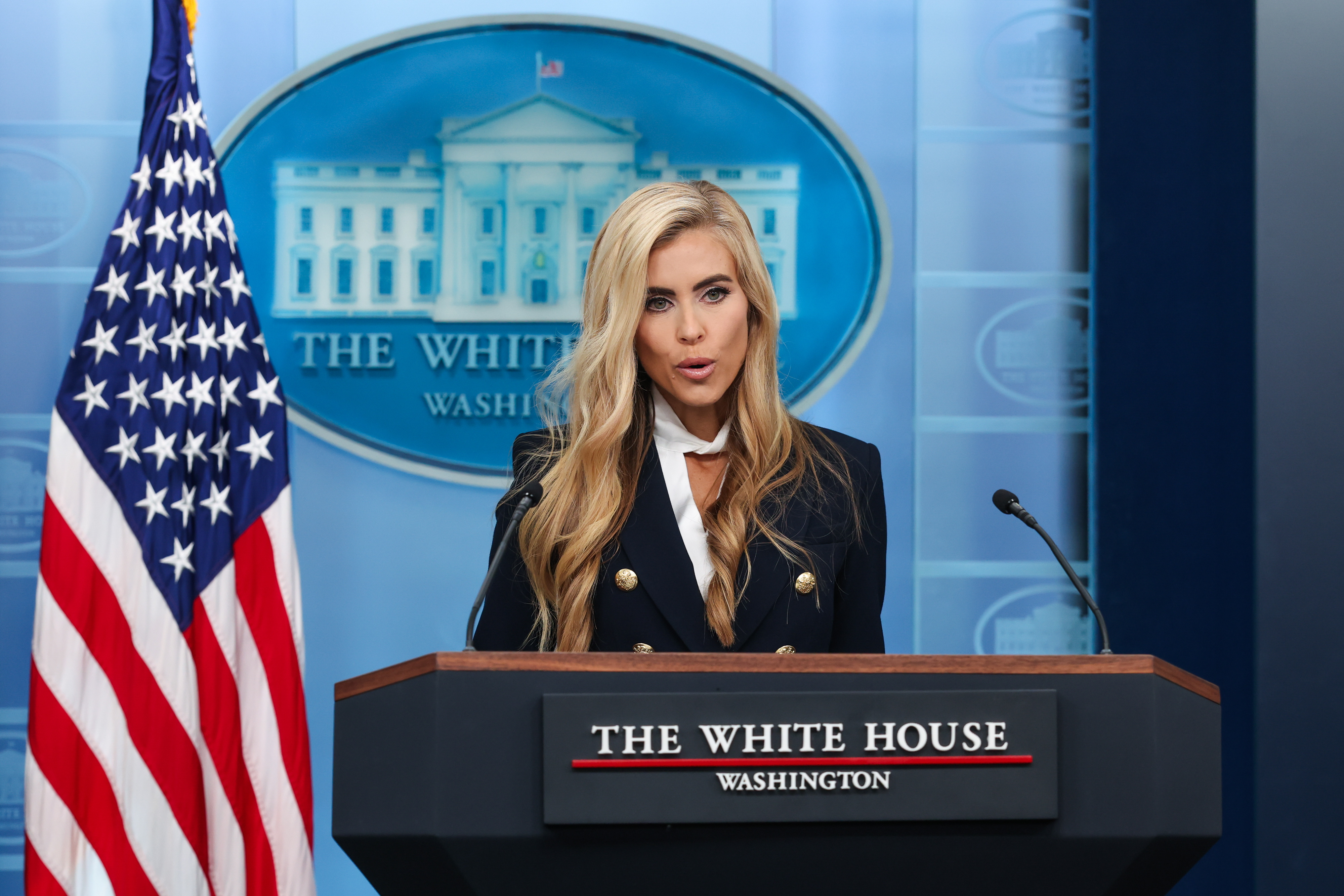 Katie Zacharia holds first White House press briefing
