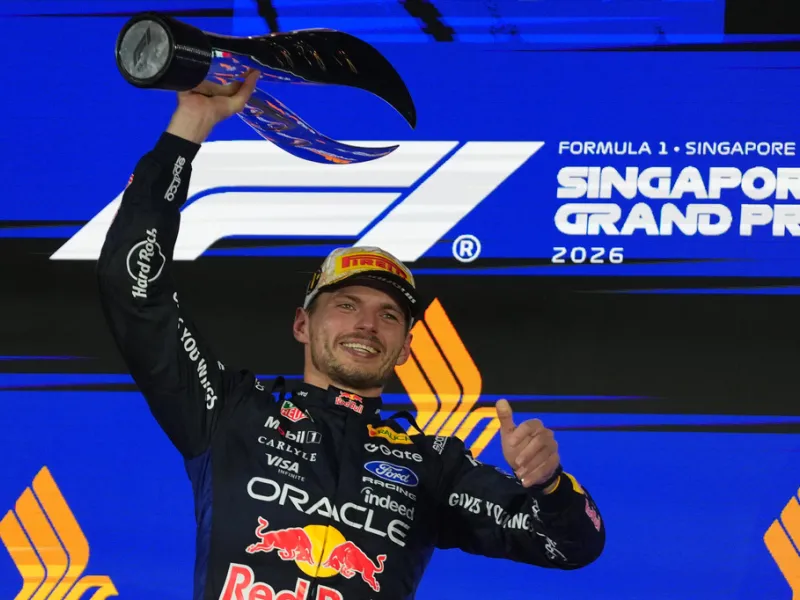 Formula 1: Κυρίαρχος ο Φερστάπεν στη Σιγκαπούρη – Δεύτερη σερί νίκη και ο Αντονέλι μια ανάσα από τον παγκόσμιο τίτλο
