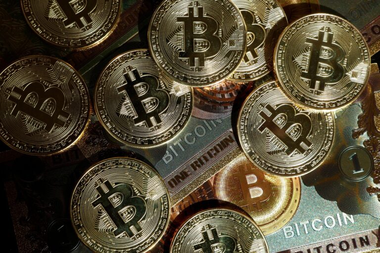 Πυραμίδα crypto: Στη φυλακή δύο στρατιωτικοί για την απάτη των 8 εκατ. δολαρίων